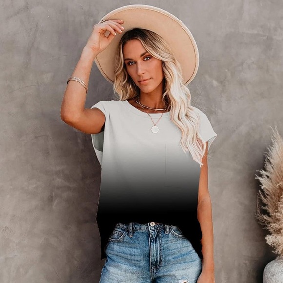 Cap sleeves,loose fit, short side slits make this t-shirt look very fashionable. - Picture 4 of 6